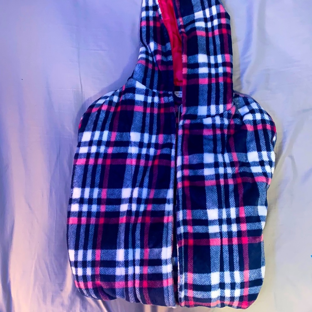 pink and blue plaid robe SO SOFT!